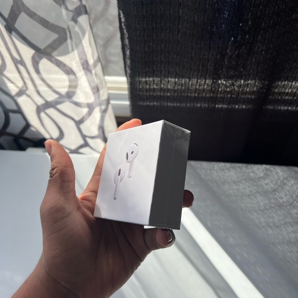 Airpods gen 4 (Active noice cancellation)